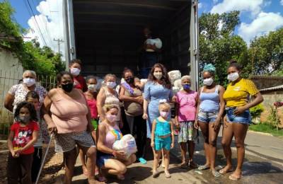 Fundo Social entrega cestas básicas da campanha Natal Solidário em mais três regiões da cidade